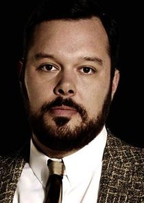 Michael Gladis
as Paul Kinsey