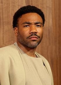 Donald Glover
as John Smith