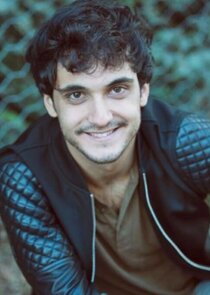 Matteo Cecchi
as Pietro Airota