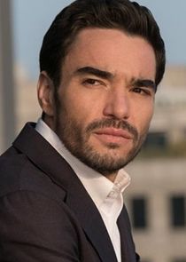 Caio Blat
as Antonio Méndez