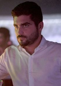 Oshri Cohen
as Joseph