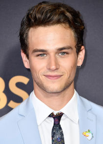 Brandon Flynn
as Eddie Stanton Jr.