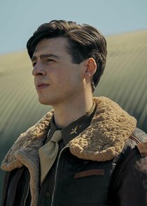 Anthony Boyle
as Lt. Harry Crosby