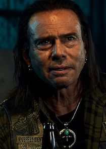 Raoul Trujillo
as Che 