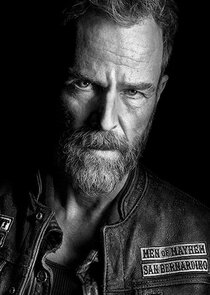 JR Bourne
as Isaac Packer