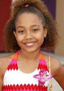 Parker McKenna Posey
as Kady Kyle