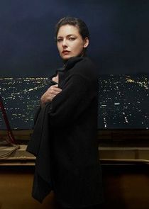 Alexa Davalos
as Jasmine Fontaine