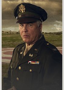 William Petersen
as Col. Emmett Darrow