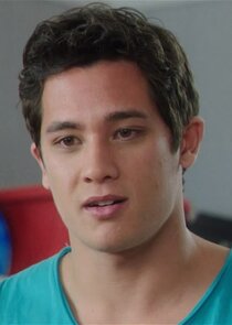 Chai Hansen
as Zac Blakely