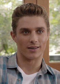 Alex Cubis
as Erik