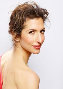 Alysia Reiner
as Agent Deever