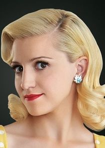 Annaleigh Ashford
as Betty DiMello