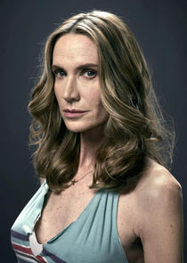 Kelly Lynch
as Deborah Hartsfield