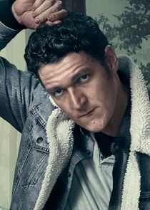 Gabriel Ebert
as Morris Bellamy