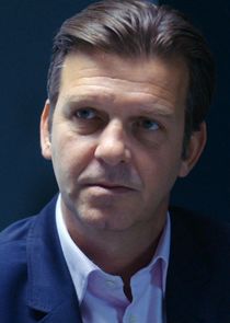 Jason Hughes
as Vince Whitman