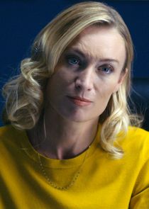 Victoria Smurfit
as Maya Whitman