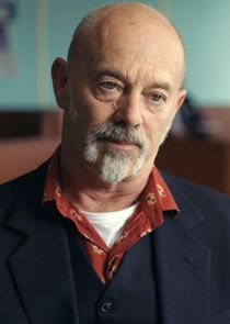 Keith Allen
as Alan Summers