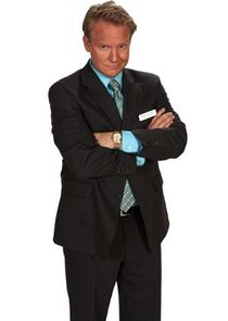 Jonathan Torrens
as Robert Cheeley