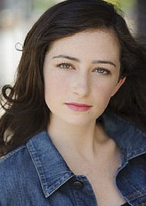 Abby Quinn
as Mabel Buchman