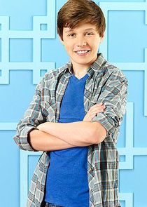 Nick Robinson
as Ryder Scanlon