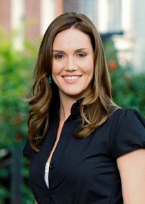 Erinn Hayes
as Dr. Lola Spratt