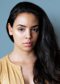 Yazzmin Newell
as Sonda Crux