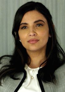 Floriana Lima
as Krista Dumont