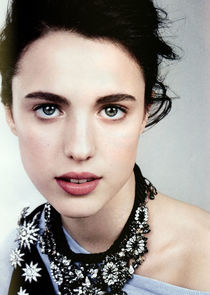 Margaret Qualley
as Alex Russell