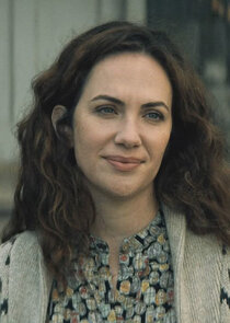 Kate Siegel
as Erin Greene