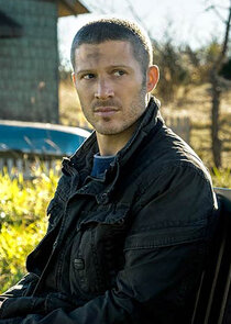 Zach Gilford
as Riley Flynn