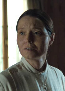 Samantha Sloyan
as Bev Keane