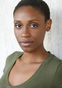 Chinasa Ogbuagu
as Beth Hanlon