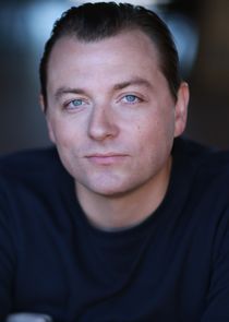 Patrick Murney
as Kenny McMenamin