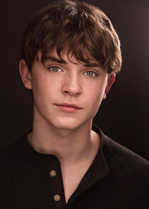 Cameron Mann
as Ryan Ross