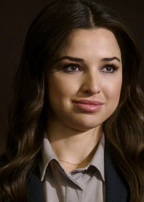 Jessica Meraz
as Detective Camila Paige