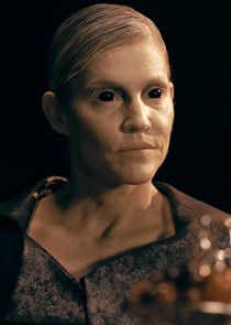 Tricia Helfer
as Dracula