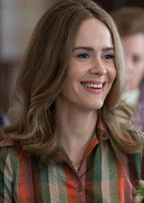 Sarah Paulson
as Alice Macray