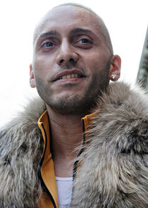 Elliot Villar
as Fernando Vera