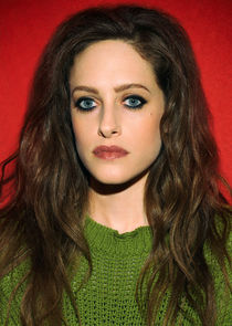 Carly Chaikin
as Darlene Alderson