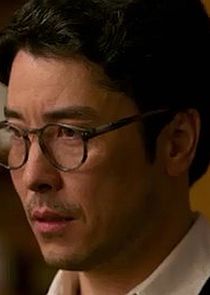 James Yaegashi
as Robert Minoru