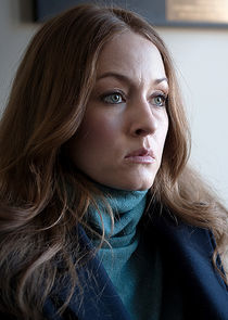 Jennifer Ferrin
as Petra Neill