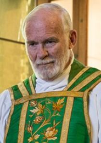 Ian McElhinney
as Father Timothy