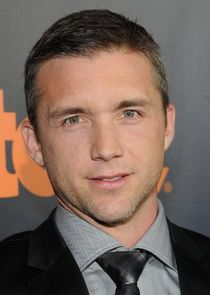 Jeff Hephner
as Kurt Hurrelle