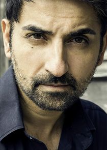 Akbar Kurtha
as Dr. Johar