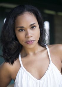 Roxy Sternberg
as Jen Carson