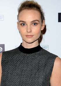 Joanna Vanderham
as Flora Talbot