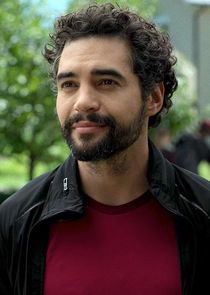 Ramón Rodríguez
as Bakuto