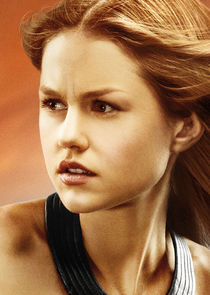 Isabelle Cornish
as Crystal