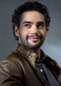 Ramón Rodríguez
as Bakuto