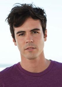 Blake Lee
as Martin Harris